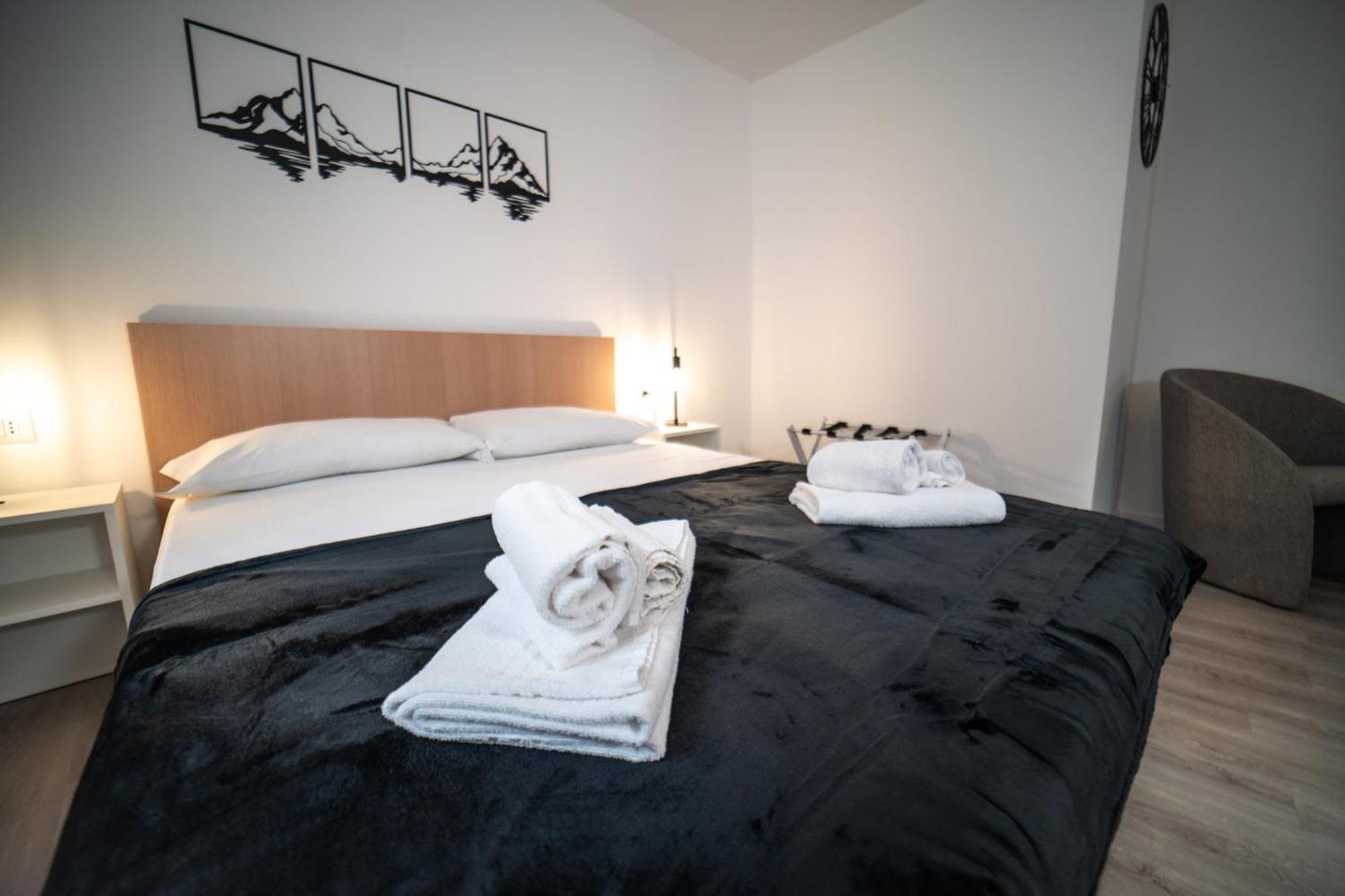 Appartamento Il Cortiletto Lecco Esterno foto
